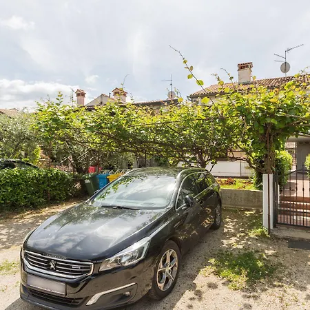 Exquisites Mit Eigener Galerie, Babybett, Waschmaschine Und Nur 700 Meter Zum