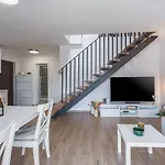 Daire Exquisites Mit Eigener Galerie, Babybett, Waschmaschine Und Nur 700 Meter Zum *