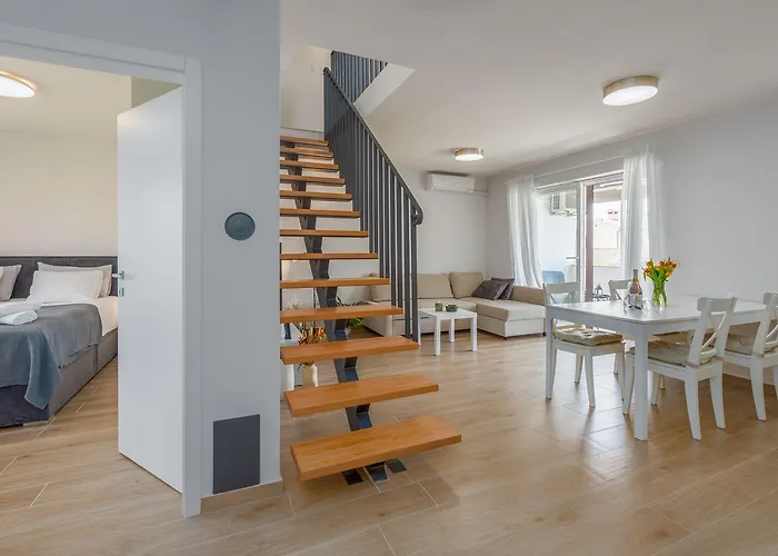 Exquisites Mit Eigener Galerie, Babybett, Waschmaschine Und Nur 700 Meter Zum *