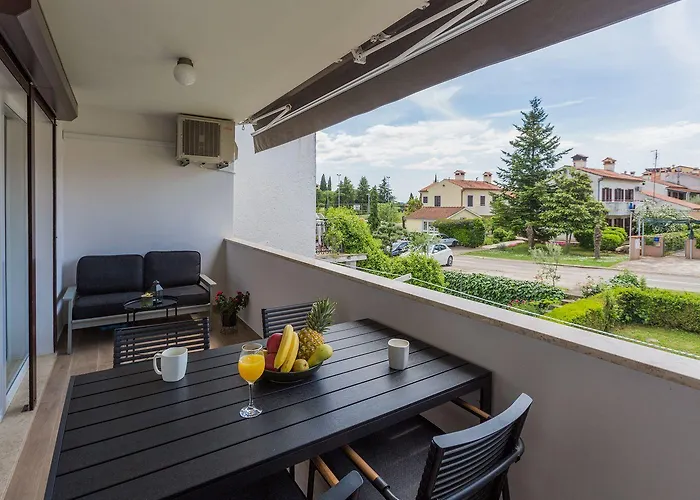 Exquisites Mit Eigener Galerie, Babybett, Waschmaschine Und Nur 700 Meter Zum Daire *