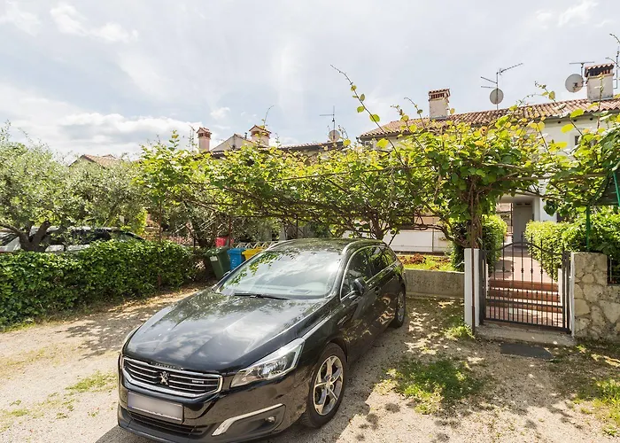 Exquisites Mit Eigener Galerie, Babybett, Waschmaschine Und Nur 700 Meter Zum